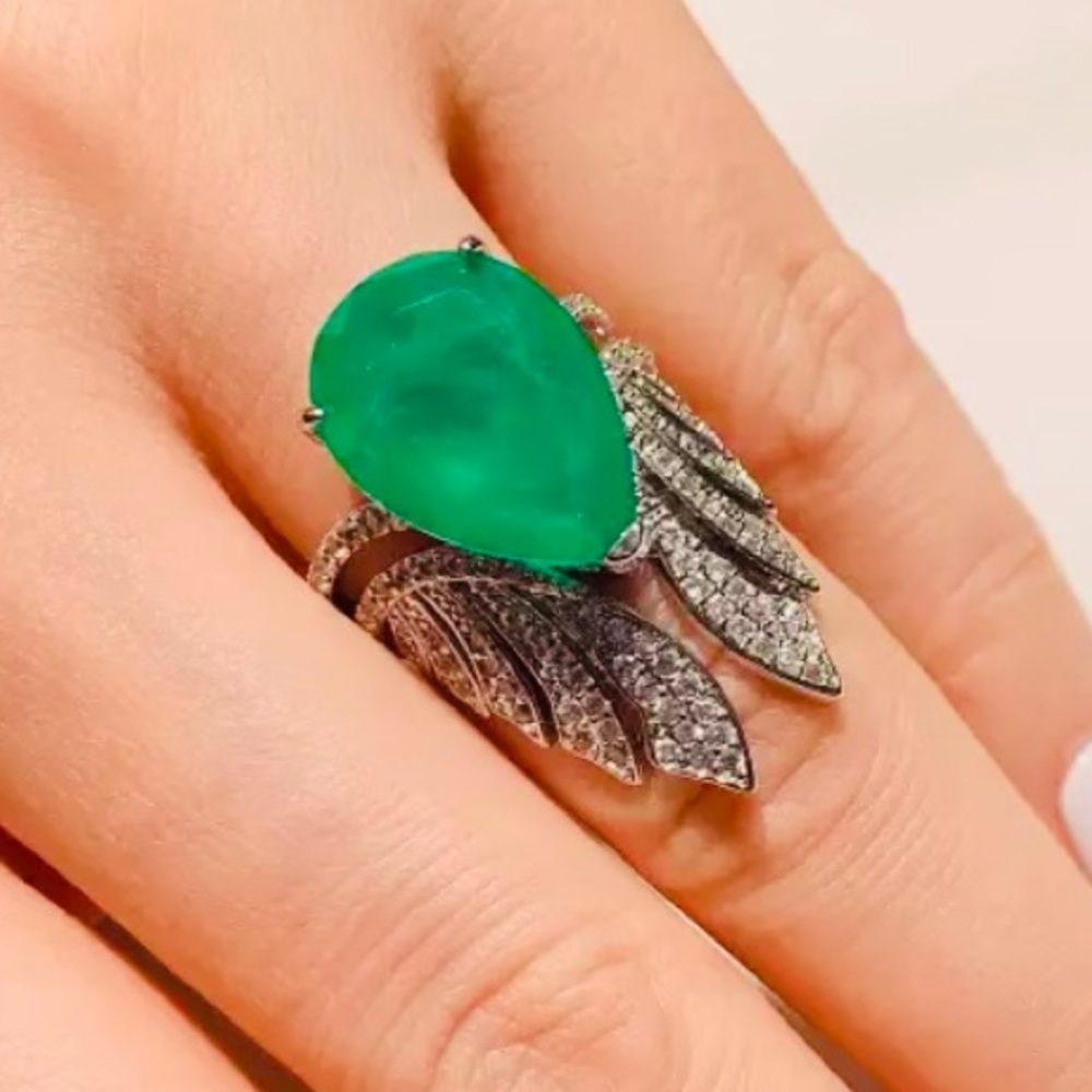 ✨✨Emerald Wings Ring✨Adjustable💂